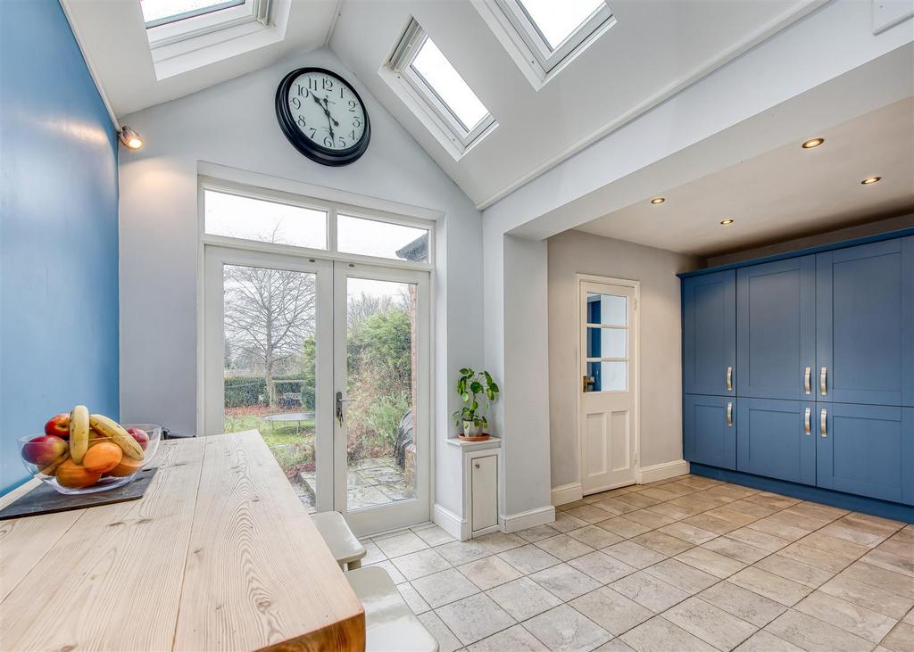 16 Church Hill Road-kitchen4.jpg