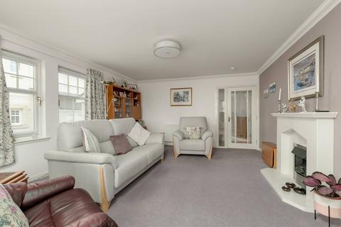 3 bedroom ground floor flat for sale, 1/3 Avenel, Cramond, Edinburgh, EH4 6GX