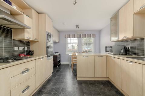 3 bedroom ground floor flat for sale, 1/3 Avenel, Cramond, Edinburgh, EH4 6GX