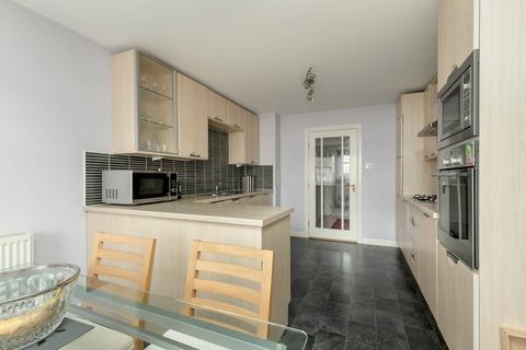 Flat 3, 1 Avenel, Edinburgh, EH4 6GX