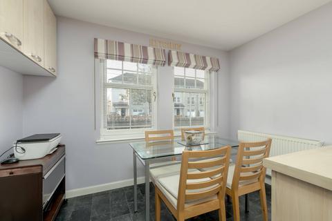 Flat 3, 1 Avenel, Edinburgh, EH4 6GX