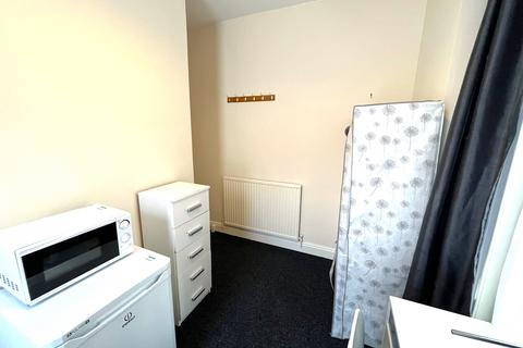 1 bedroom in a house share to rent, Raleigh Street, Nottingham NG7