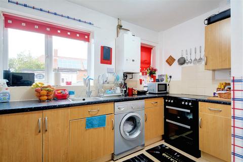 3 bedroom terraced house for sale, Fenwick Road, Nottingham