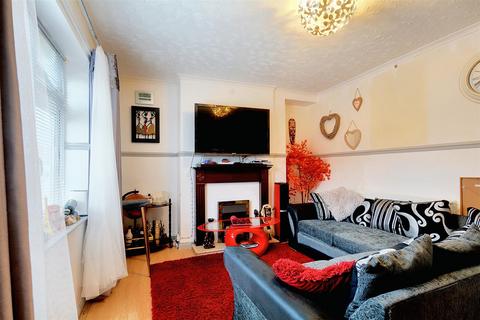 3 bedroom terraced house for sale, Fenwick Road, Nottingham