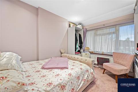22 Bourne View, Greenford, UB6 7QT