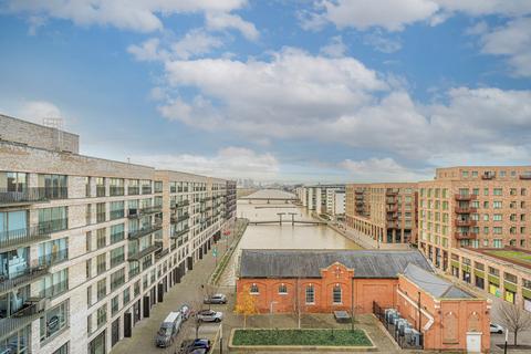 2 bedroom flat for sale, Hamme Building, Royal Docks E16