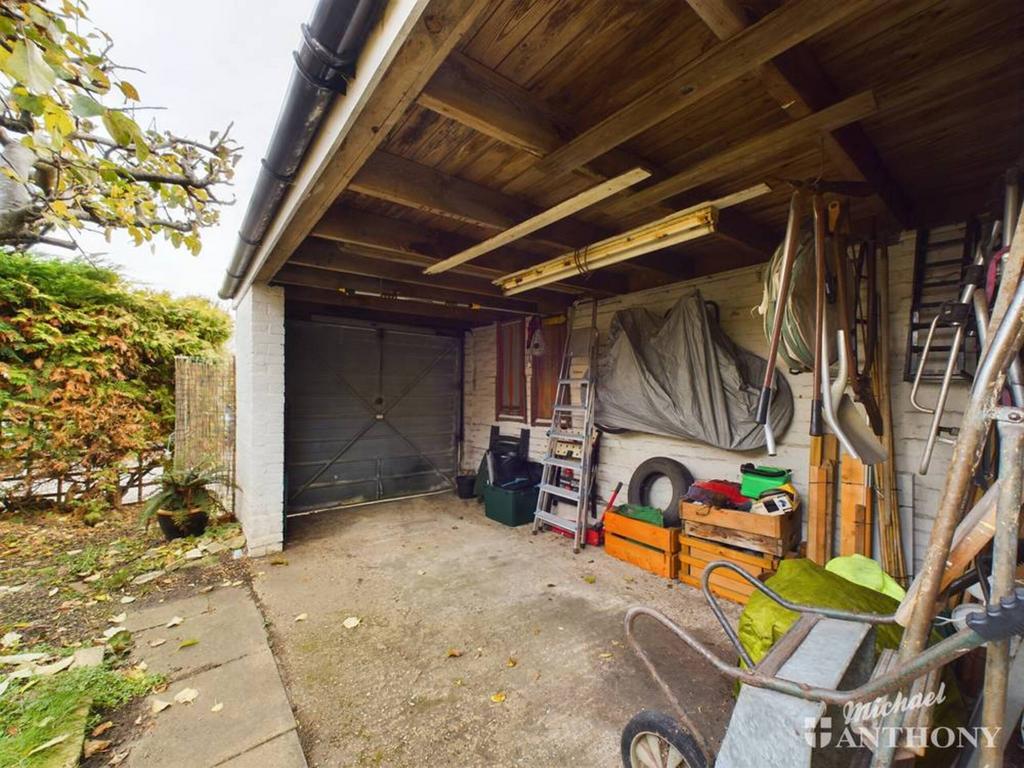 CAM03218 G0-PR0454-STILL013-thumbnail-h750-70