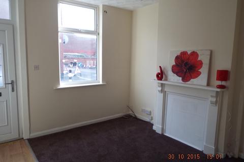 2 bedroom end of terrace house to rent, Shadyside, Doncaster DN4