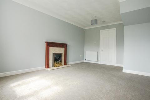 2 bedroom semi-detached house to rent, Thompson Drive, Strensall, York, YO32 5ZN