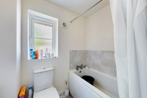 28 Antonius Way, North Hykeham, Lincoln, LN6 9AD