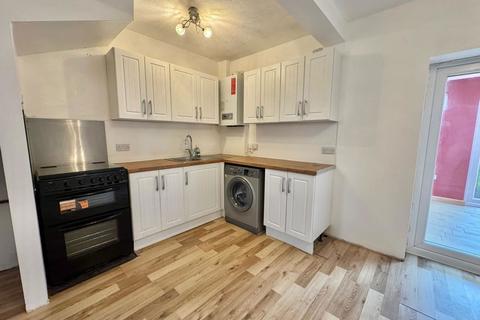 4 bedroom cottage to rent, Audley Avenue, Torquay, TQ2 7PB