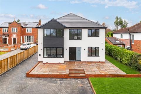 4 bedroom detached house for sale, Broomfield, Leeds, West Yorkshire, LS16