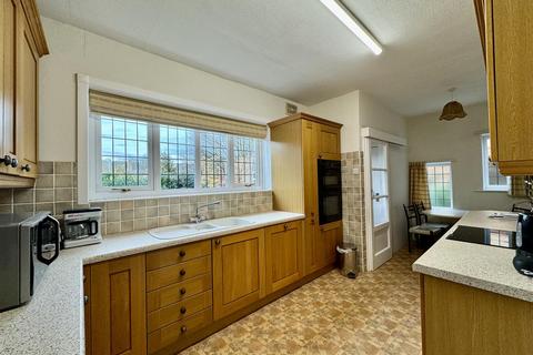 4 bedroom detached house for sale, Stepney Close, Scarborough