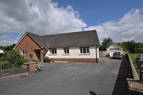 5 bedroom detached bungalow for sale, Cae Glas, St. Clears, Carmarthen