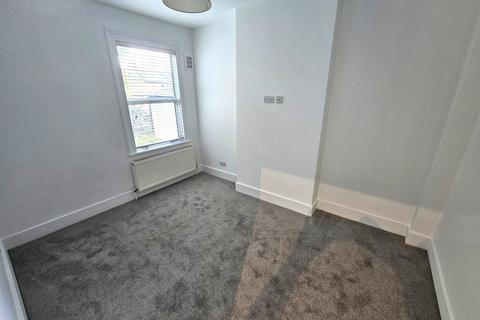 2 bedroom maisonette for sale, Whitestile Road, Brentford, TW8 9NJ