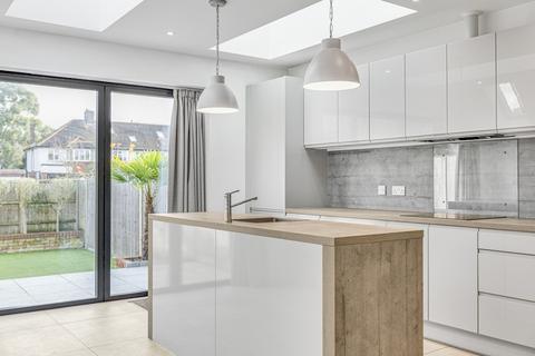 undefined, St. Margarets Road, Twickenham, TW1