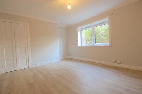 2 bedroom flat to rent, Summertrees Court, Liberton, Edinburgh, EH16