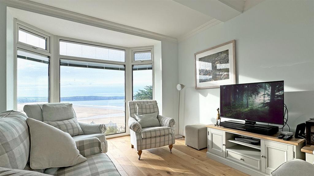New lounge 2.jpg