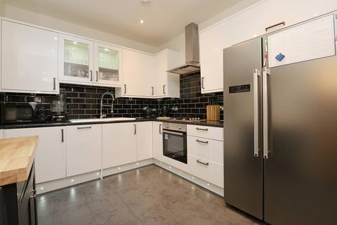 135/3 Easter Road, Edinburgh, EH7 5QA