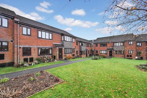 2 bedroom apartment for sale, Shaw Royd Court, Yeadon, Leeds