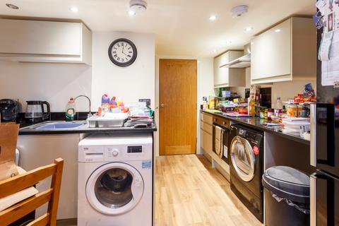 2 bedroom flat for sale, Park Road, Cross Hills BD20