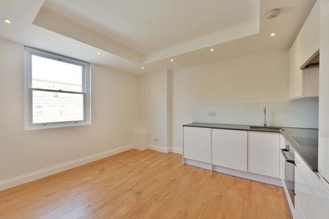 3 bedroom flat to rent, Chippenham Road London W9