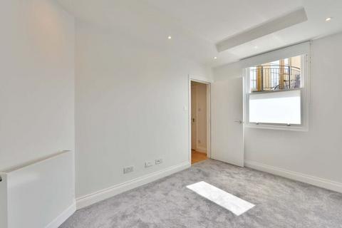 3 bedroom flat to rent, Chippenham Road London W9