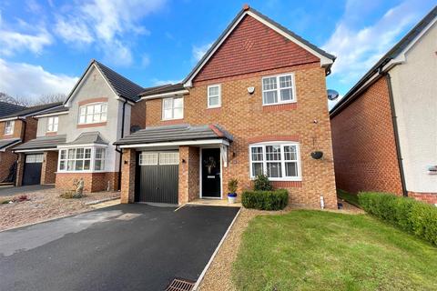 4 bedroom detached house for sale, Irelands Croft Close, Sandbach