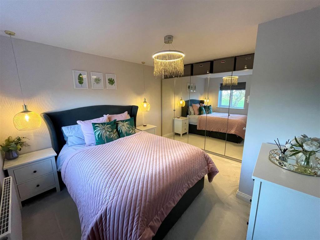 Bedroom 1.2.jpg