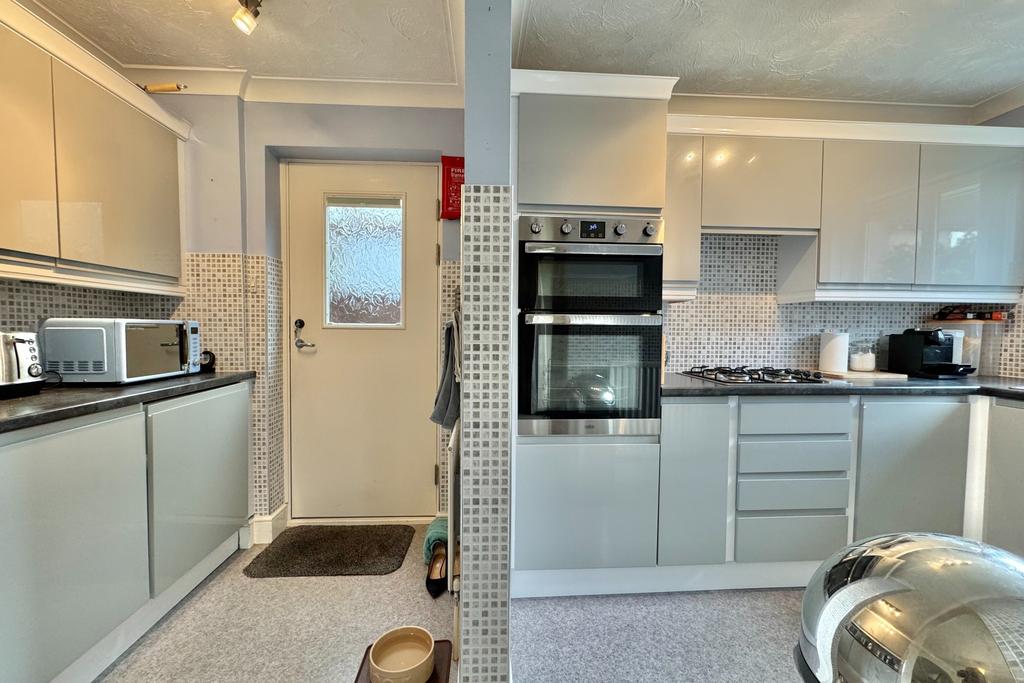 Kitchen & Utility