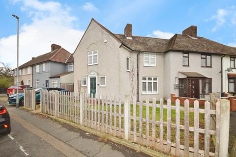 3 bedroom semi-detached house to rent, Rowlands Road Dagenham RM8