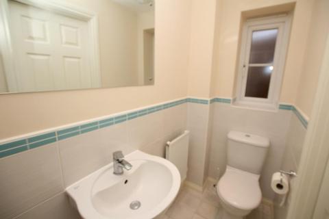 5 bedroom terraced house to rent, Wood Mead, Bristol BS16