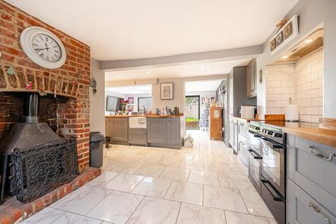 5 bedroom detached house for sale, Chelmsford Road, Good Easter