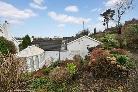 27 Fairway, Guiseley, Leeds, LS20 8JT