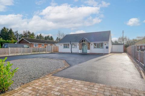 3 bedroom detached bungalow for sale, Oak Tree Lane, Cookhill, Alcester B49 5LH