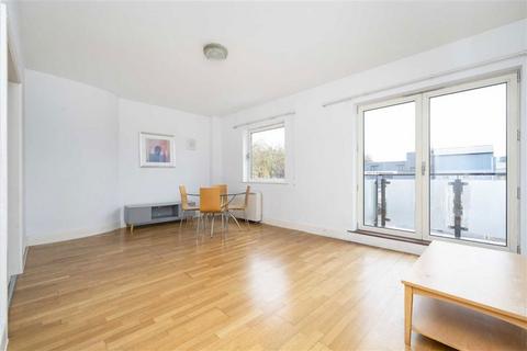 2 bedroom flat for sale, Artichoke Hill, London E1W