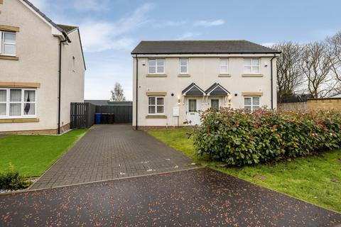 3 bedroom semi-detached house to rent, Queen Mary Crescent, Clydebank