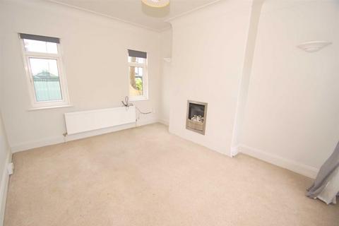 3 bedroom semi-detached house to rent, Nunroyd Avenue, Moortown, Leeds