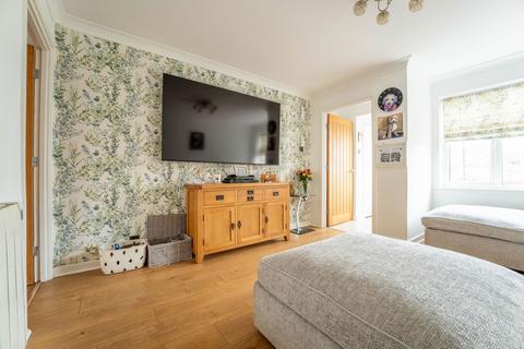 2 bedroom end of terrace house for sale, Garths End, York YO32