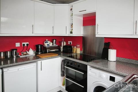 3 bedroom terraced house for sale, Burns Drive, Hemel Hempstead HP2