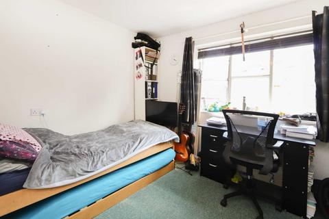 undefined, Nash Close, Sutton