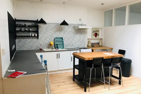 2 bedroom apartment to rent, Rear Flat, Fashion Street, Spitalfields, E1