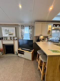 2 bedroom lodge for sale, Woodleigh Caravan Park