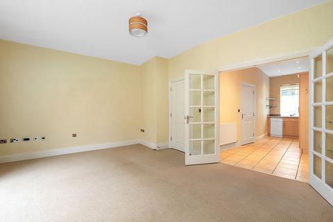 2 bedroom terraced house to rent, Bath Place, Winchester, Hampshire, SO22