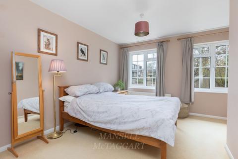 28 Benchfield Close, East Grinstead, RH19 3NZ