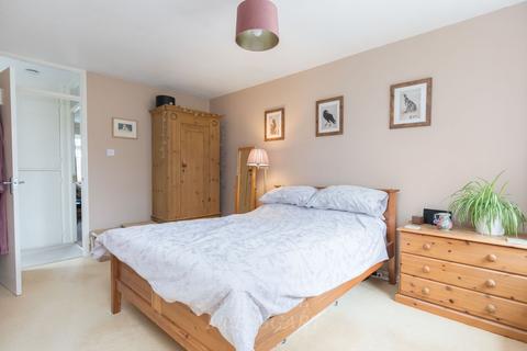 28 Benchfield Close, East Grinstead, RH19 3NZ