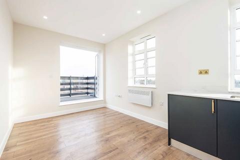 1 bedroom flat to rent, Lemna Road, Leytonstone E11