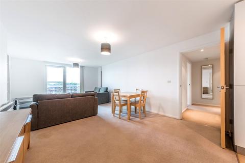 2 bedroom apartment for sale, Admiral House, London SW8