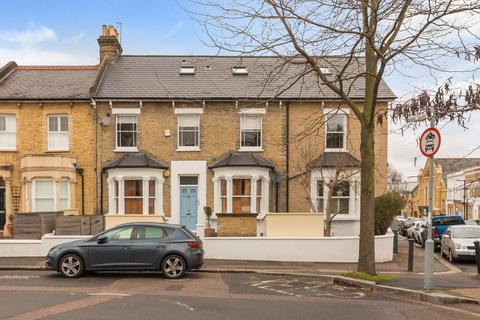 2 bedroom flat for sale, Friern Road, SE22