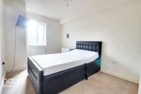 undefined, Rose Court, Romford, RM1 3AW
